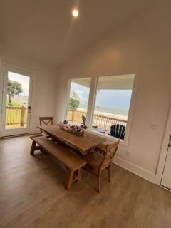 Beauty on the Beach Gulf Luxury w/ Gorgeous Views - Gulfport - 2