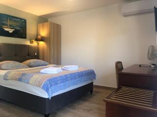 Double room with bathroom, WiFi, airco, parking, washing machine, grill - Medulin - 0