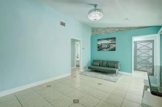 Chateau Grove - 3