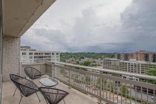 Fantastic 2 BR Apt + Den @Crystal City With Gym - Arlington - 7