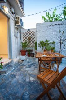 Johns studio - Venetian Port - Chania - 5