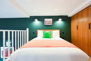 Spacious West Hampstead Apartment with mezzanine bedroom by Concept Apartments - 6