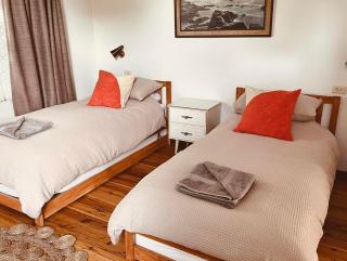 The Anchorage- A waterfront 70’s retreat - Dora Creek - 3