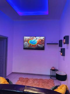 jolie maison individuelle 50 m2 ,design et climatisée, tout confort, wifi, terasse privée , 5 min plage et autoroute, stationnement gratuit - Marsiglia - 7