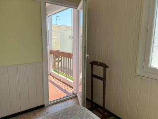 Appartement 2 pièces cabine climatisé avec terrasse et parking privé - 6 couchages - Le Grau-du-Roi - FR-1-250-257 - Le Grau-du-Roi - 2