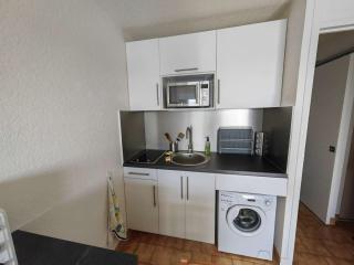 Joli T2 avec terrasse, piscine, proche plage pour 4 pers - FR-1-607-172 - 9