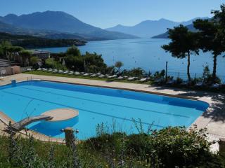 Apartment by Lake Serre-Ponçon with Pool - 9