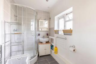 cosy 1 bedroom flat near Barking town centre - Barking - 7