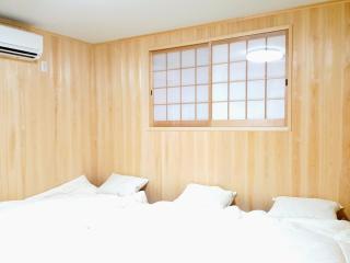 IZAWA in Osaka, 23 minutes from Universal Studio Japan, renting 1 building for 4 people, 7 minutes from Asashiobashi Station - Osaca - 3