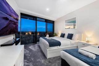 Circle on Cavill Surfers Paradise- 2 Bedroom Sky Home - Gold Coast - 3