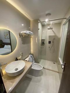 MOONLIGHT HOTEL - Ha Long - 9