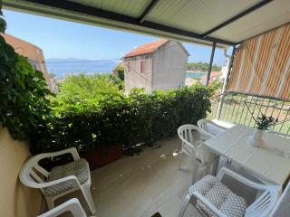 Lovely apartman Ana Sucuraj - Sućuraj - 9