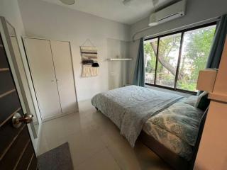 Pali Carters Building 102, 20th Road, Khar West by Connekt Homes - Mumbai - 4