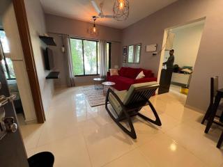 Pali Carters Building 102, 20th Road, Khar West by Connekt Homes - Mumbai - 9