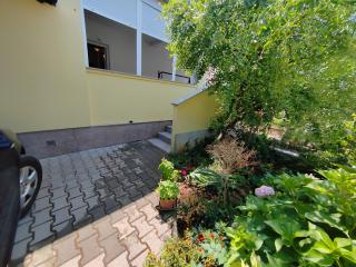 Apartments Kocijan - 8