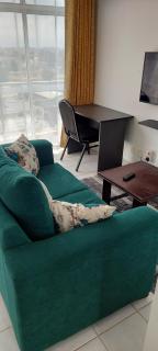 Cosy Studio with Workspace - 7