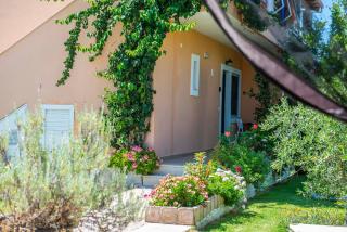 Zoe Boutique Apartment - 3