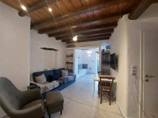 Eric's Retreat, Cosy, Spacious 60m2, sunset view. - Parasporos - 7