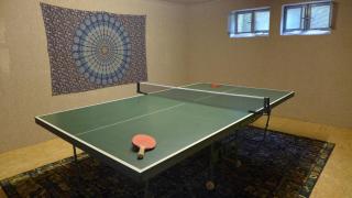 Gemütliches Zimmer mit Doppelbett und Tischtennisraum - Tuchenbach - 3