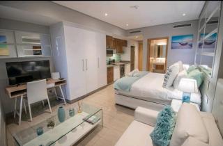 Pearls Studio Inland Facing - Self Catering - Durban - 3