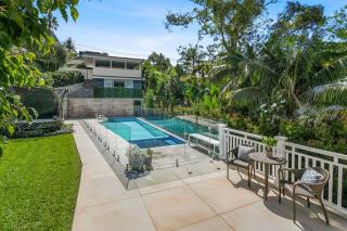Balmoral Hamptons House with heated pool and hot tub - 2