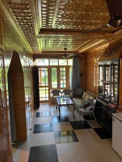 The Local B&B - Srinagar - 4