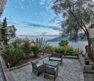Suncani Skalini- Beachfront Retreat - Herceg Novi - 9