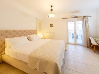 Grand villa on top of a hill with private pool - Ambelókipoi - 6