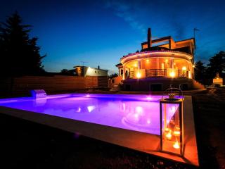 Grand villa on top of a hill with private pool - Ambelókipoi - 5