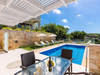 Charming Villa in Achlades Crete with Private Pool - Achlades - 3