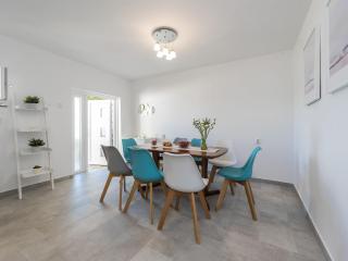 Modern Villa in Maslenica with Swimming Pool - Maslenica - 2