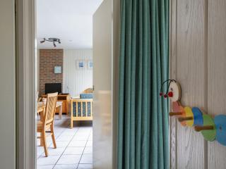 Nice bungalow with pool near the North Sea - Sint Maartensvlotbrug - 8