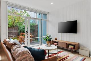 The Richmond House by Ready Set Stay - 2
