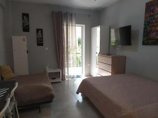 Modern studio next to the sea! - Porto Rafti - 6