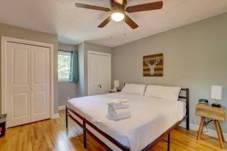 Cozy Chalet Game Rm and Fireplace - East Stroudsburg - 9