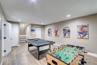 Cozy Chalet Game Rm and Fireplace - East Stroudsburg - 8