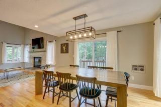 Cozy Chalet Game Rm and Fireplace - East Stroudsburg - 1