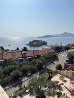 BMV room 2 with west island view - Sveti Stefan - 7