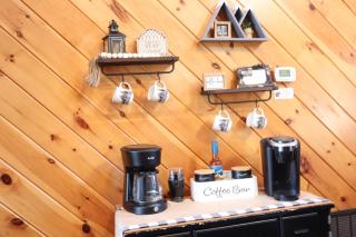 Lazy Bear Den - Sevierville - 4