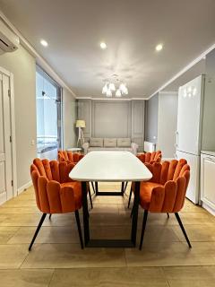 Gagarin Plaza Stylish Apartment - Odessa - 5