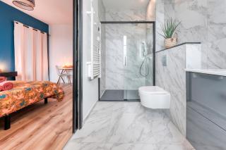 Superbe 2 pièces avec Jacuzzi privatif face Gare Proche Cathédrale - 2
