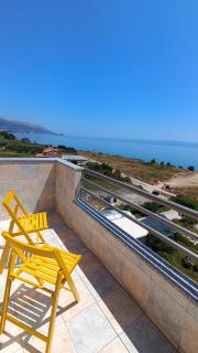 Sea view apartment with swimming pool near beach - 8