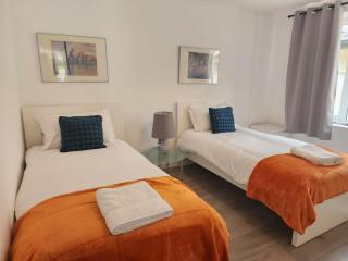 Paradigm Court, Modern 2-Bedroom Apartment F2, Oxford - Oxford - 4