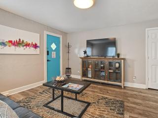 Heart of Westport 1BR - Kansas City - 6