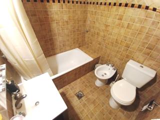 BEELAPT - Casa entera amplia, confortable y segura con garage exclusivo y parrilla - 2