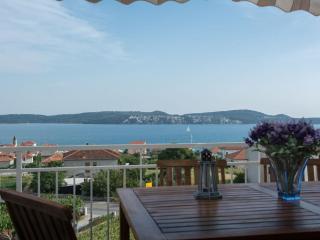Apartment in Seget Donji with terrace - Trogir - 0