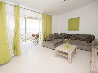 Apartment in Seget Donji with terrace - 9