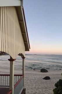 Kirra Beach Unit - Panoramic Gold Coast Beach View - Gold Coast - 4