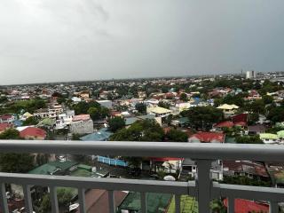 Stylish 1BR Condo @ SM Southmall - 3