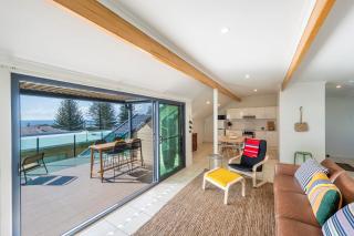 The Hill - Oceanstays - Yamba - 2